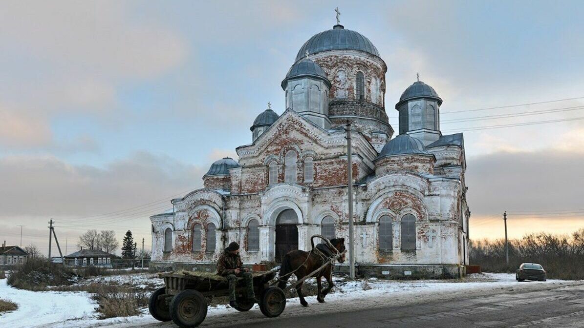     Восстановление пяти старинных храмов запланировано в Нижегородской области. Как сообщили в региональном правительстве, все они находятся в селах в Арзамасском, Починковском и Гагинском районах.