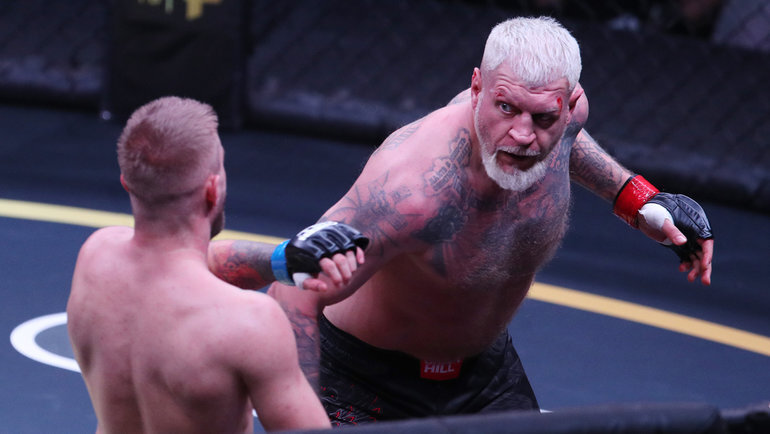    Святослав Коваленко и Александр Емельяненко.Кристина Кормилицына