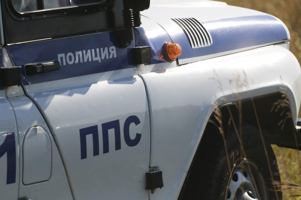     Полицейские пытались узнать имя дебошира. Олег УКЛАДОВ