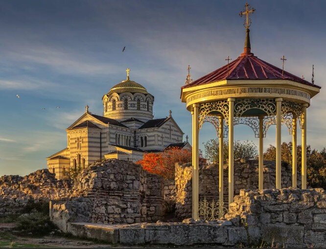 Севастополь. Херсонес. Ротонда. Купель, где предположительно крестился князь Владимир