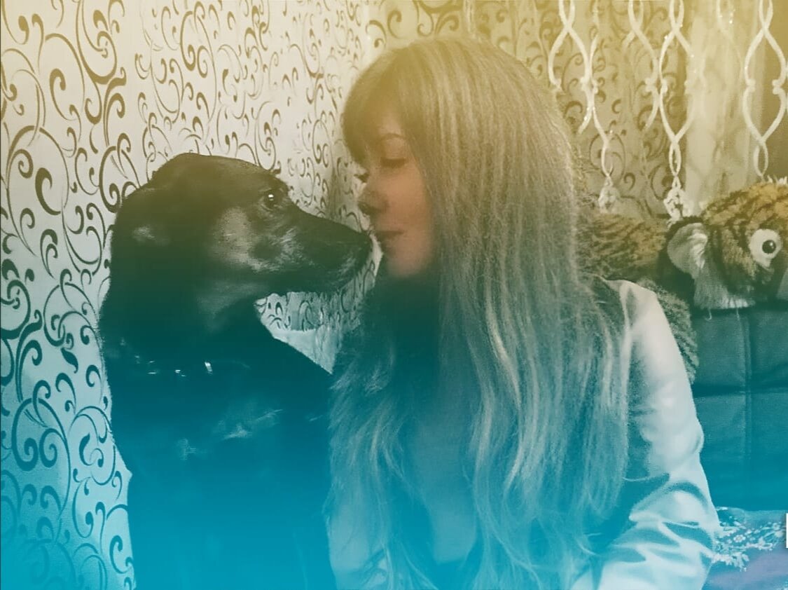 Вот только такая любовь бывает искренняя.. 