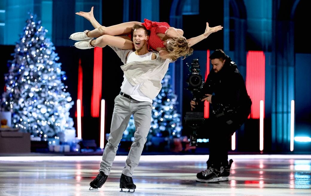 жена ильи авербуха. ледниковый период финал загитова. арзамасова ледниковый период 2023. большое шоу участники. ледниковый 2023.