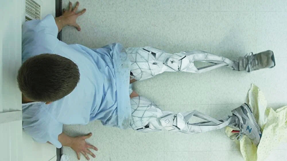 Кадр из фильма The Signal. Режиссер: Уильям Юбэнк. Оператор: Дэвид Ланценберг. Производство: Automatik Entertainment, Low Spark Films, Signal Film Group. Показ в России: Централ Партнершип, All Media