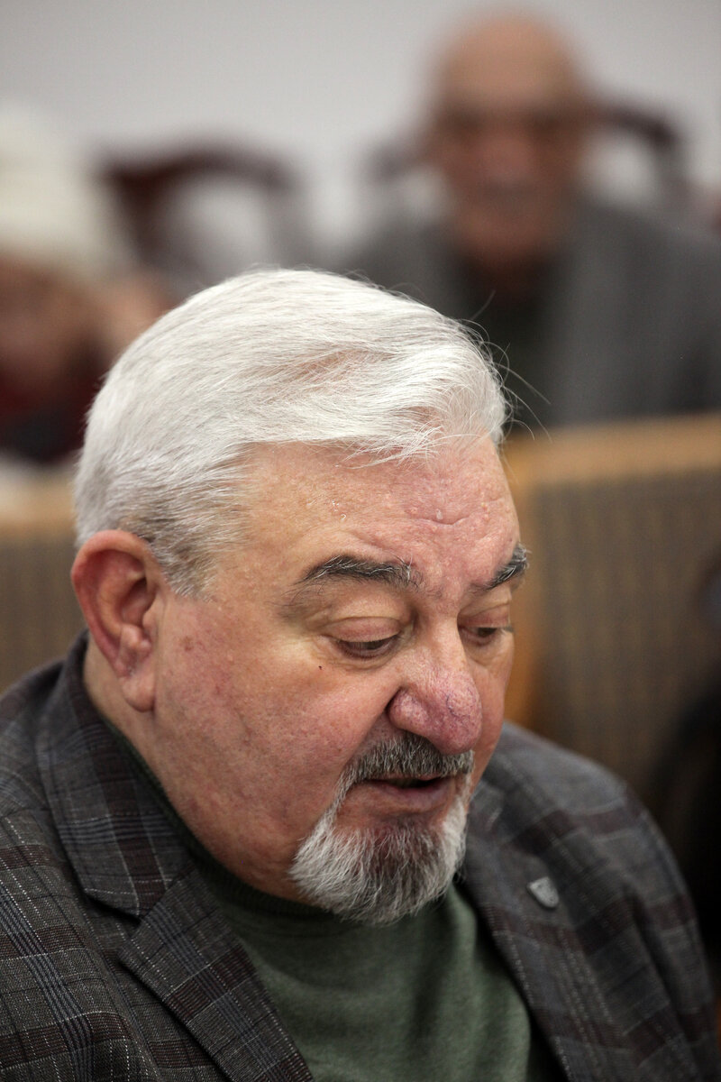 Президент РОО «Общественный институт изучения проблем культурно-гуманитарного сотрудничества народов «Истина», доктор юридических наук, профессор
Геворкян Артур Грачевич