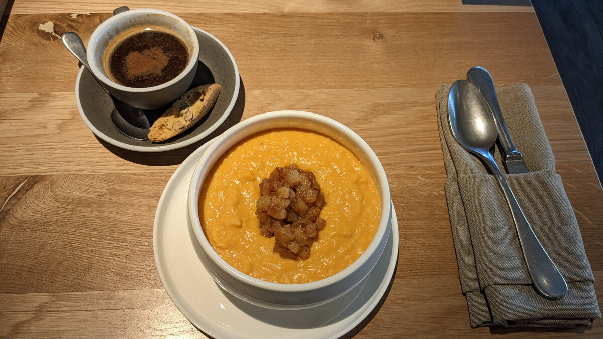 Пшенная каша с бататом и айвой