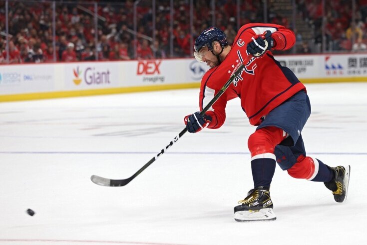 Российский капитан «Вашингтон Кэпиталз» побил рекорд канадского хоккеиста Уэйна Гретцки по голам в выездных матчах в регулярных чемпионатах НХЛ и плей-офф.