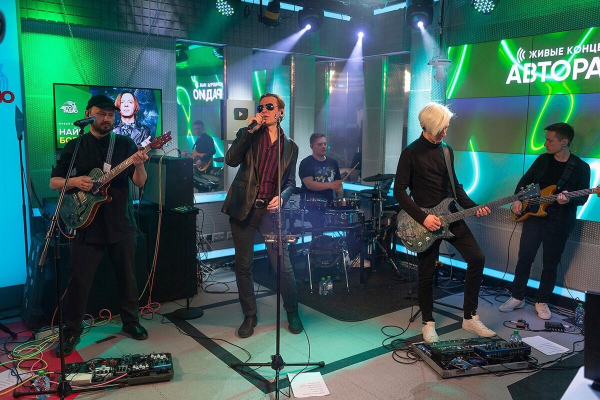    Найк Борзов с музыкантами выступил в эфире шоу Мурзилки Live