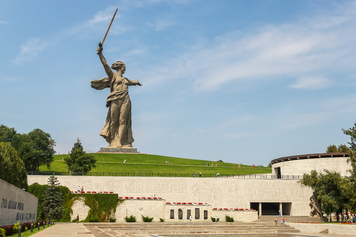 Мемориал в волгограде на мамаевом кургане фото