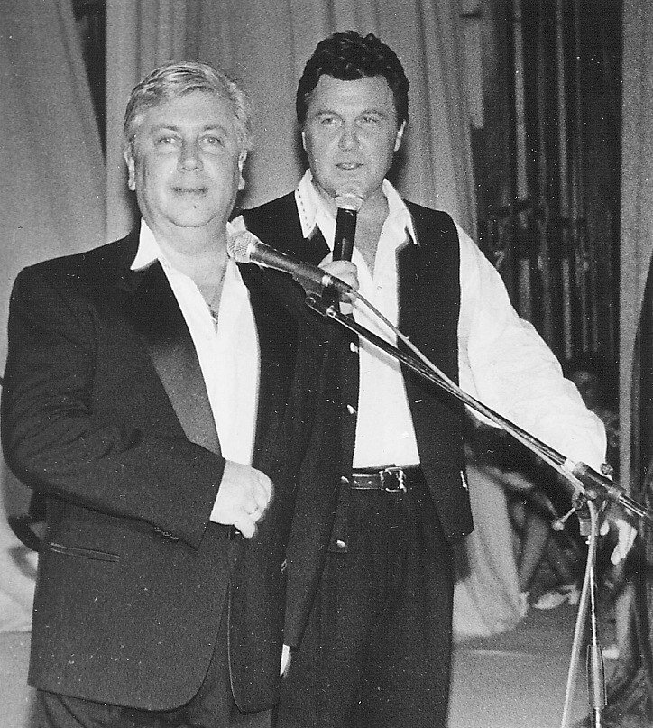 Начало 1942 года в Москве выдалось очень трудным: разрушенные после фашистских бомбежек здания, нехватка продуктов, холод.-5