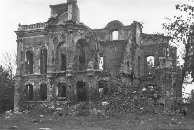 Английский дворец в петергофе фото до войны