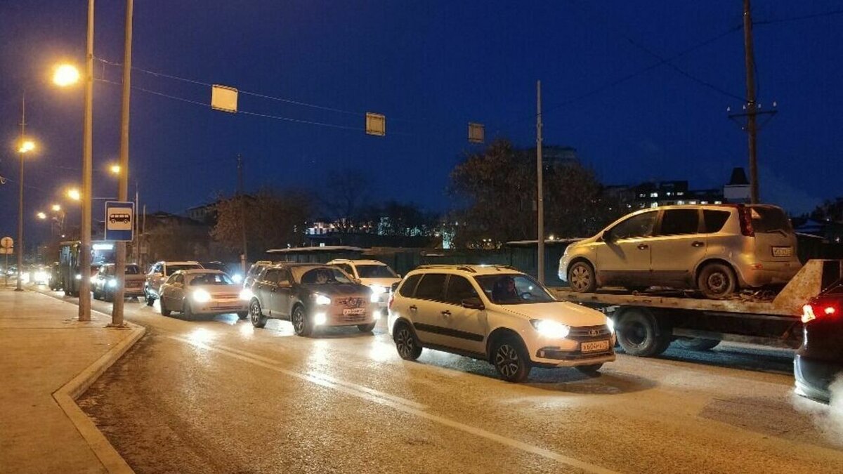     В областной столице 21 февраля серьёзные заторы отмечались ближе к 18:40. По данным системы 2ГИС, вечером в годе было зафиксировано только 3 ДТП. О пострадавших не сообщается.