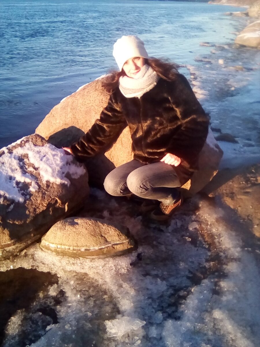 Счастье в ваших руках и от того насколько сильно Вы хотите быть счастливыми зависит ваше будущее!