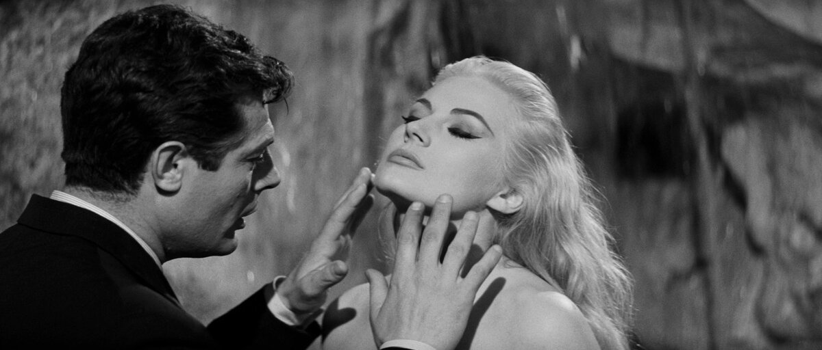 Кадр из фильма "Сладкая жизнь" (1960)