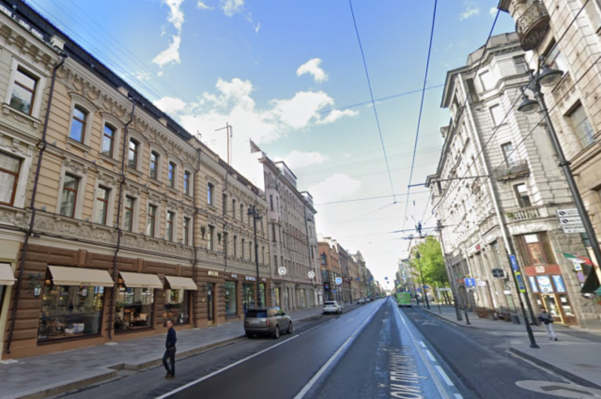    На месте H&M на Большом проспекте П.С. откроются три российских бутика