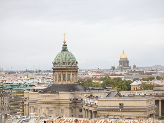     Лишь 4 % россиян планируют провести летний отпуск за границей. Фото: Baltphoto/Николай Овсянников