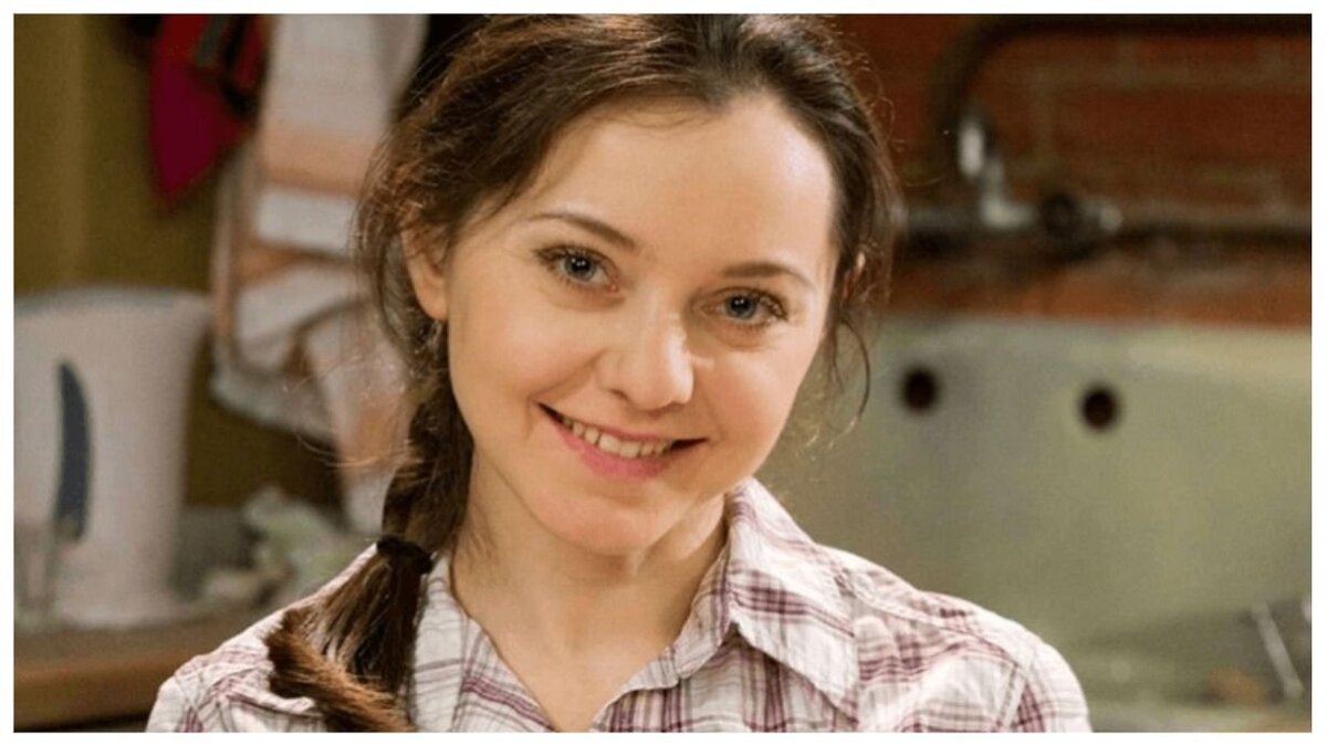 Фото из сериала универ Звезда "Универа" и "СашаТаня" Валентина Рубцова: как живет актриса, и как выгляд