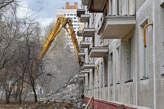   Более 60 старых домов в Москве снесли по программе реновации с начала года