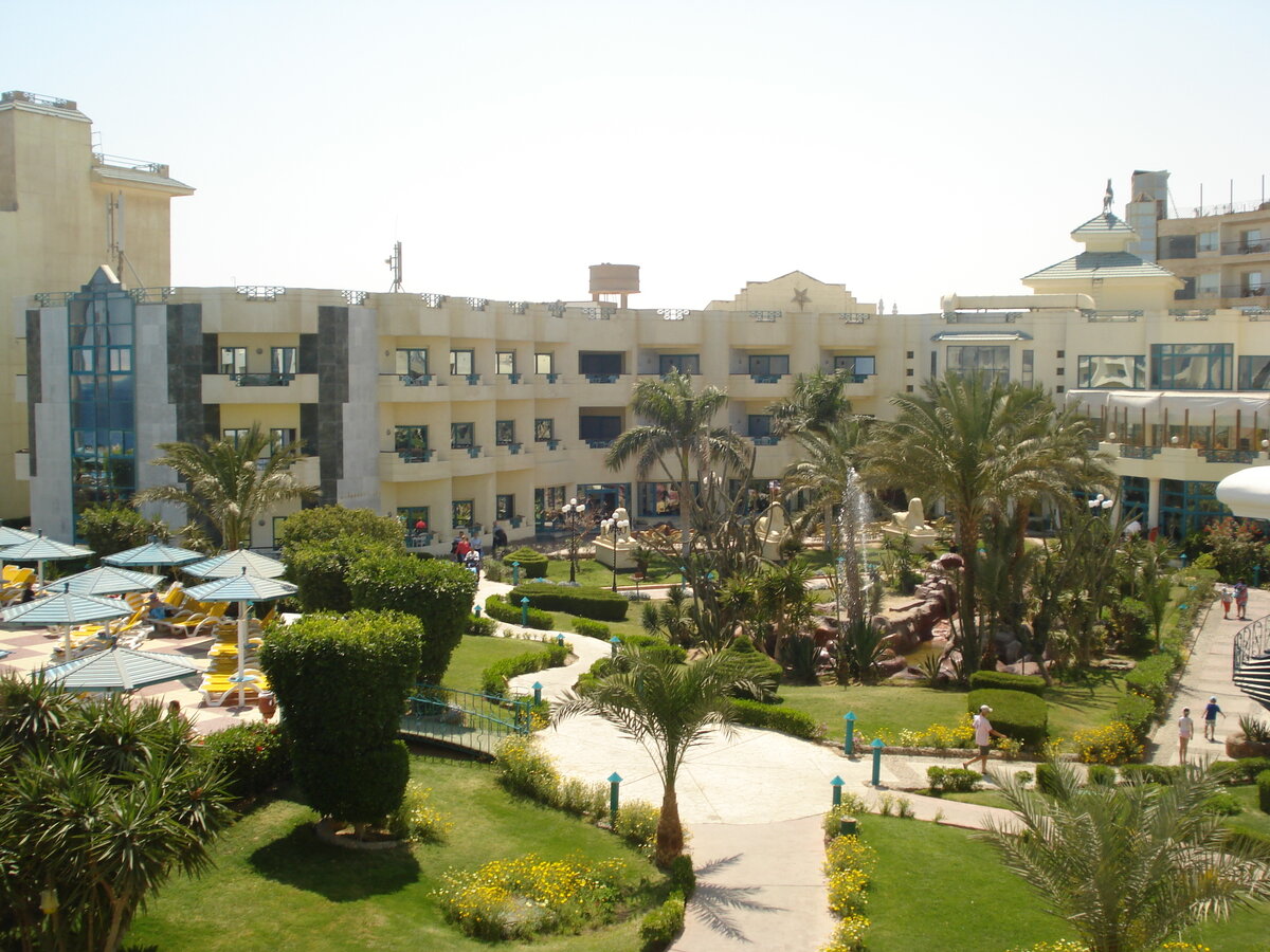 Территория отеля