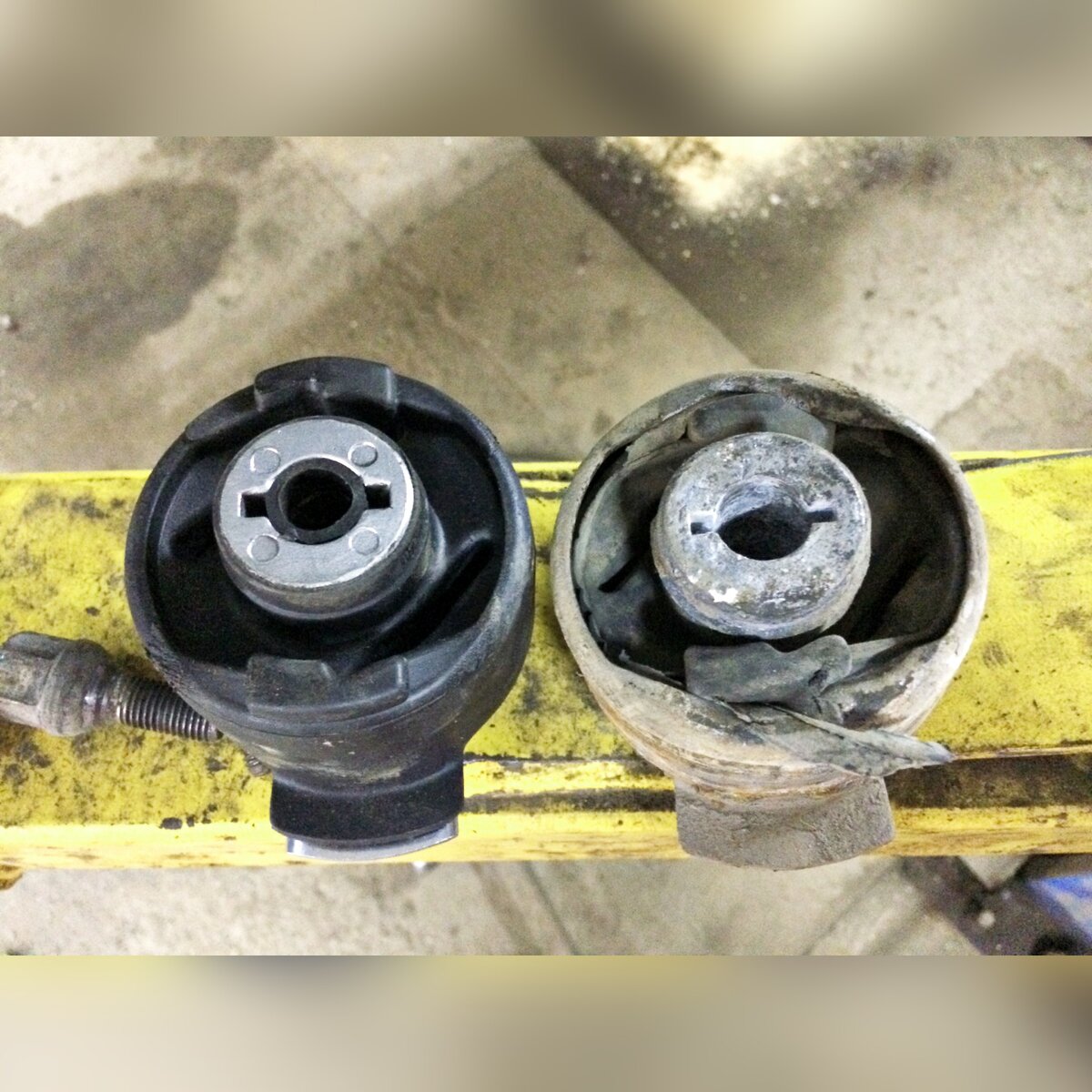 Новый и старый сайлентблок на одном фото