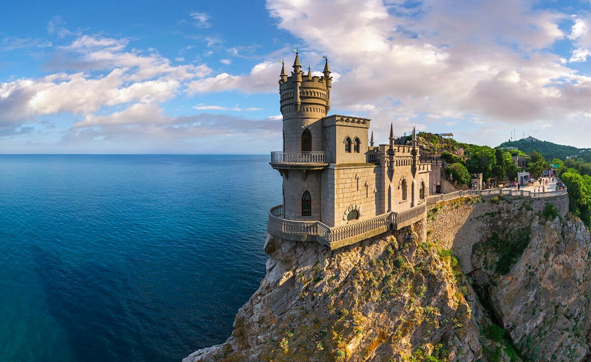 Ласточкино гнездо в крыму