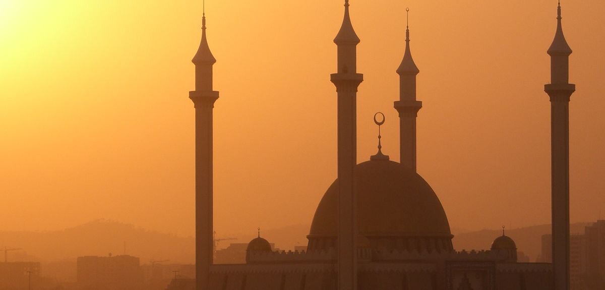 Источник: https://icocnews.ru/izuchenie-biblii/voprosy-i-otvety/otkuda-i-kogda-prishel-islam-razve-izma.html