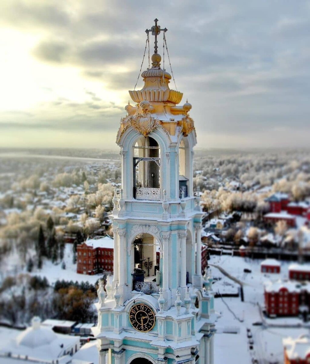 Колокольня Троице Сергиева монастыря