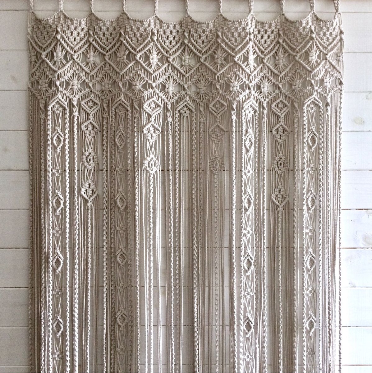 Фото из сети Интернет. Здесь, скорее всего, хб шнур, довольно толстый, такого у нас в продаже нет