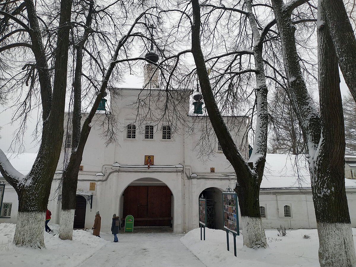 Если у вас есть свободный день - можно поехать из столицы в Александров!