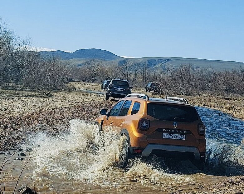 Рено дастер на бездорожье. Renault Duster 2021 Offroad. Рено Дастер 2021 дизель. Рено Дастер дизель бездорожье. Reno Duster 2021 турбодизель.