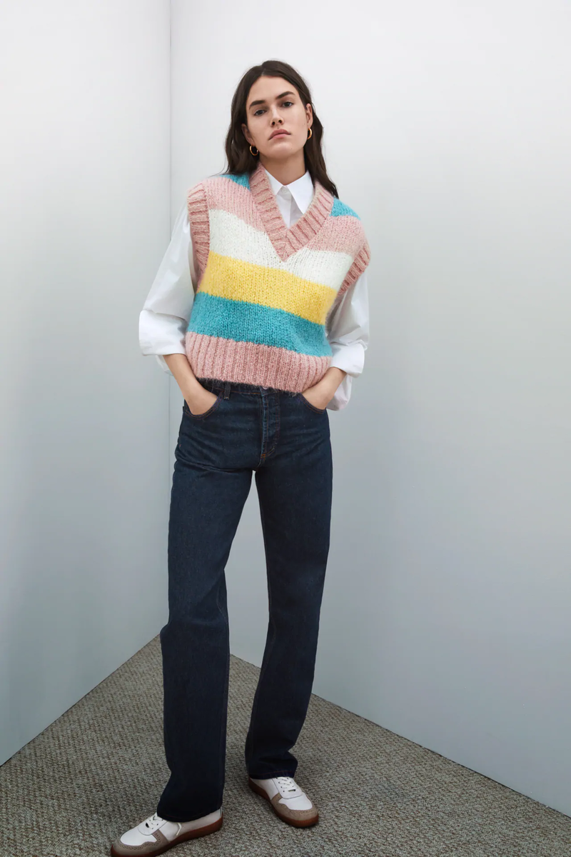 60% акрил19% полиэстер12% шерсть9% альпака. https://www.zara.com/ru/ru