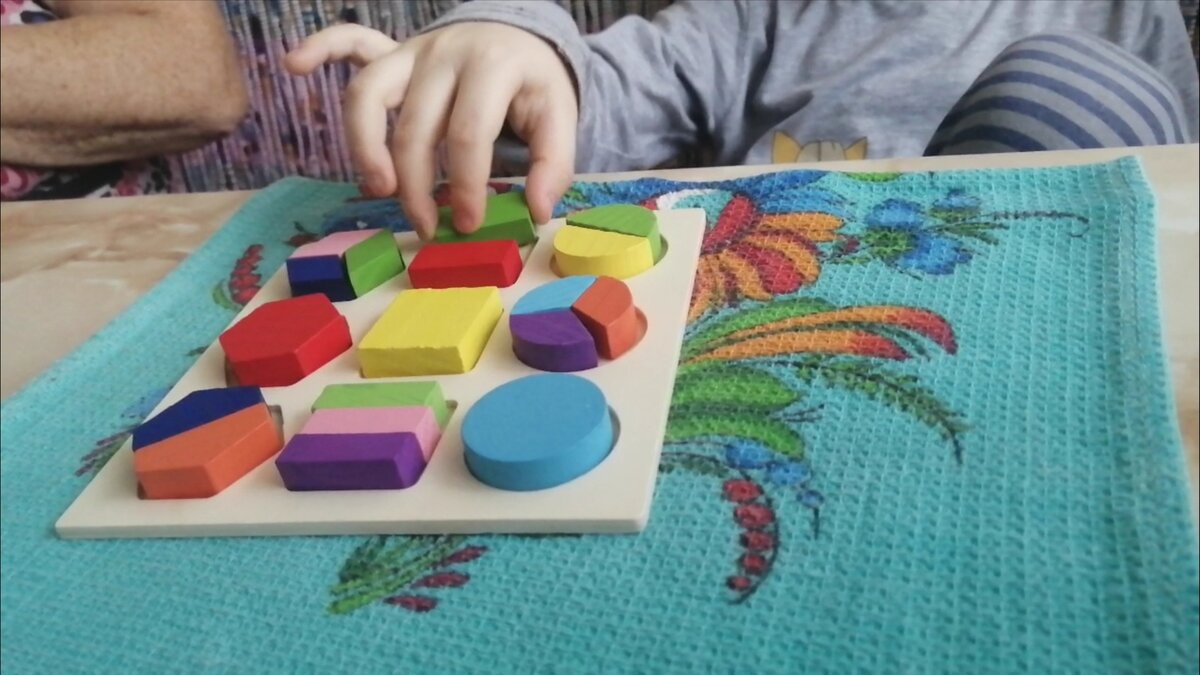 Собираем деревянные вкладыши.