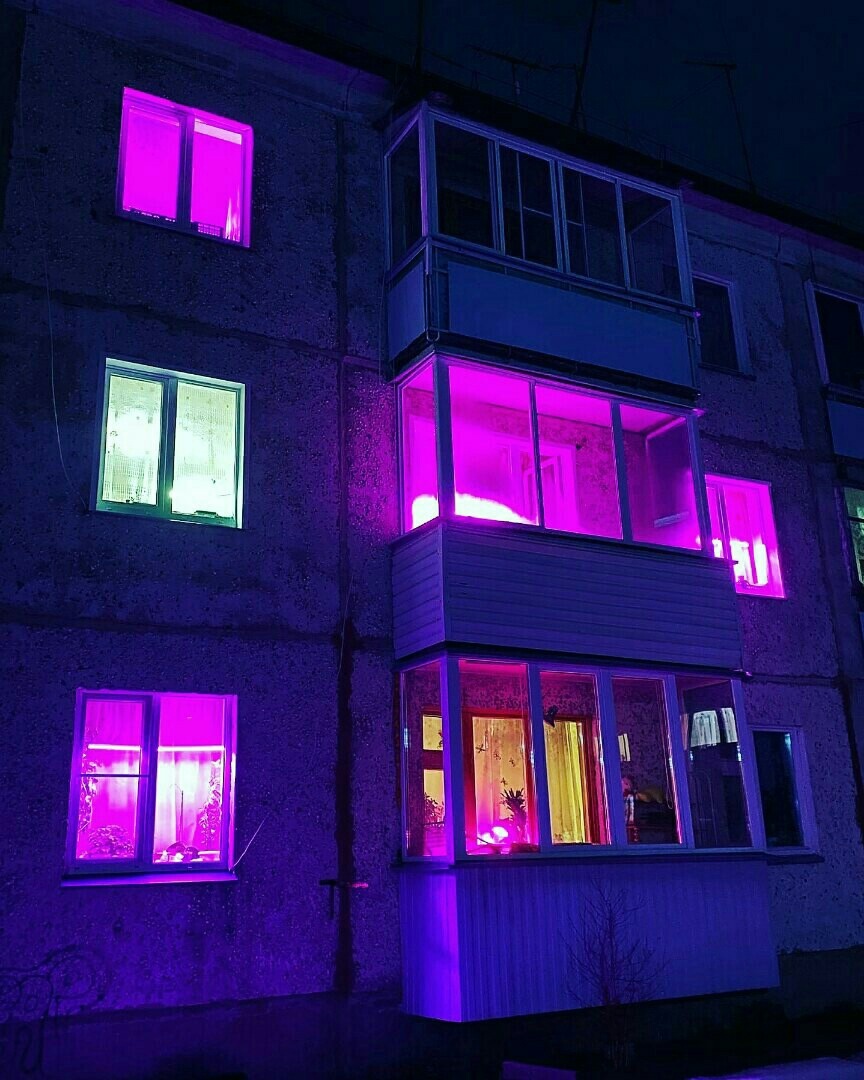 Вот и он - свет в окошке