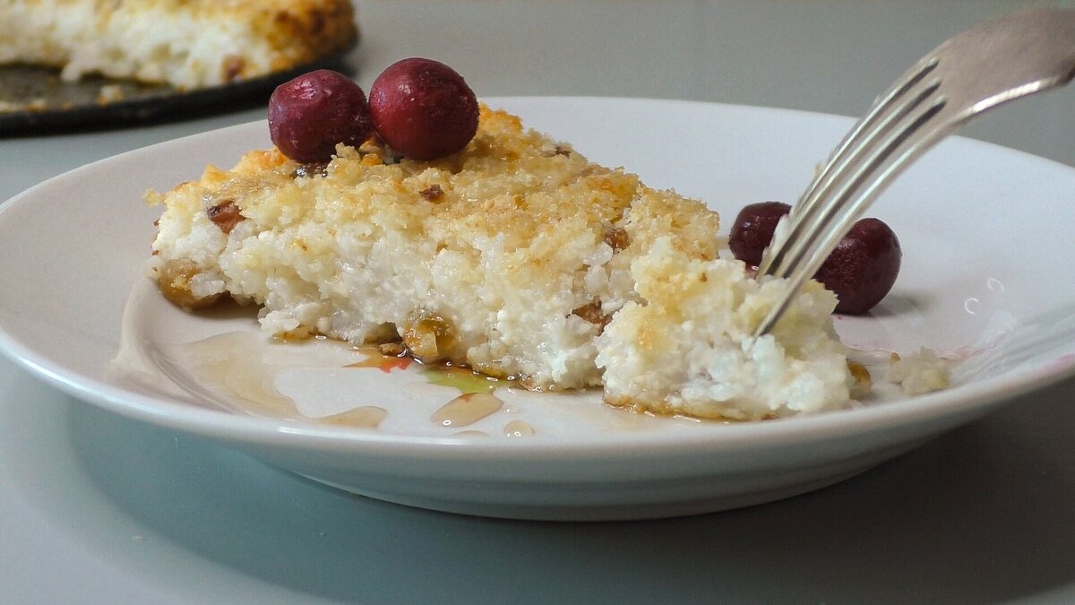 Нереальная вкуснота на завтрак. Разлетается в один миг, даже остыть не успевает - запеканка рисово-творожная