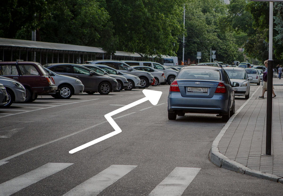 Объезд припаркованной машины через сплошную — будет ли штраф?