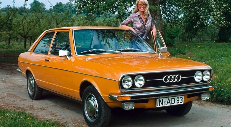 В 1972 году в рядах компании Ауди состоялся дебют, который в последствии завоевал престижное звание “Автомобиль года”, героем была Audi 80.-2