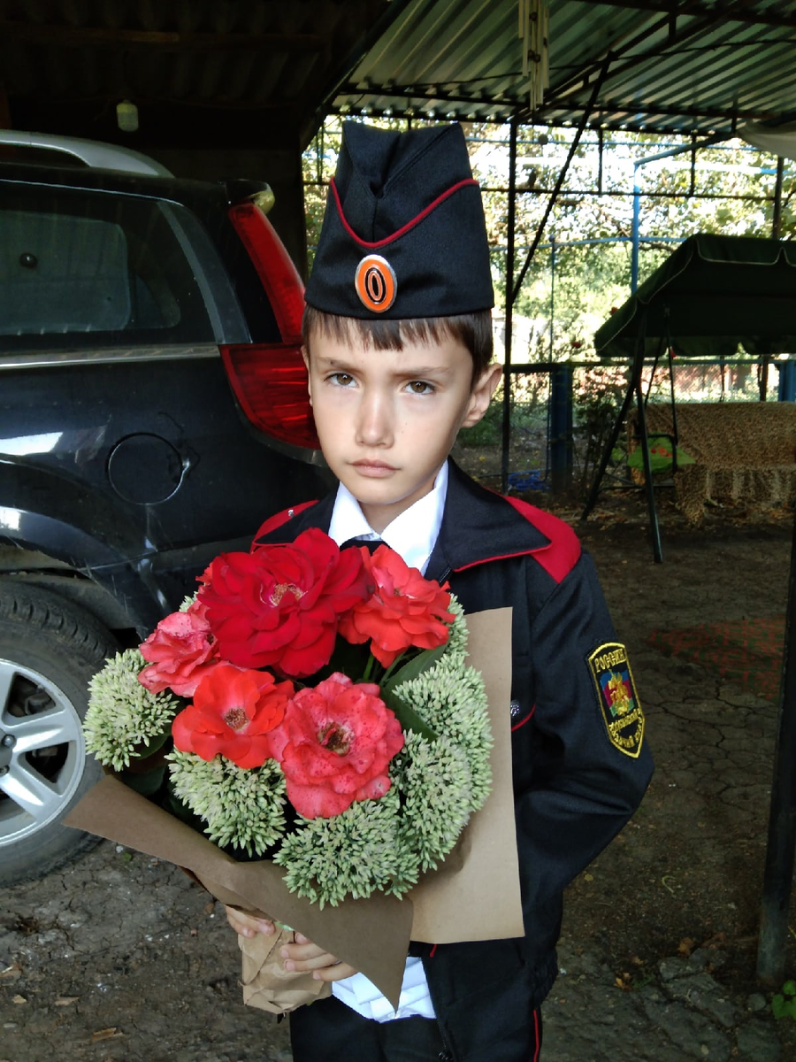 Вот она "радость" первоклассника перед встречей со школой :-)