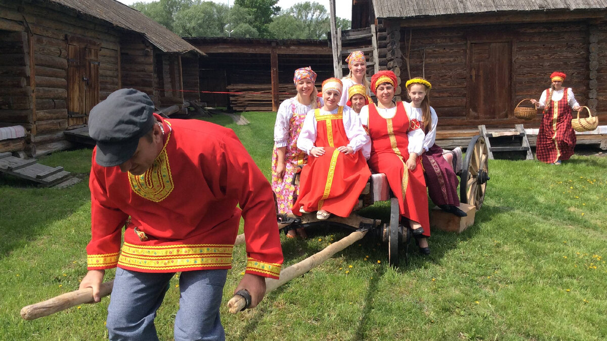 Когда двоюродные братья и сёстры встречаются раз в ...дцать лет. Фото автора