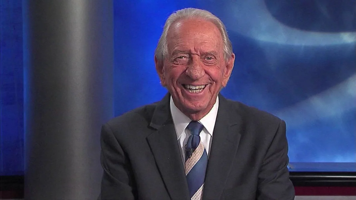 Джон Коулман - американский публицист, по собственным словам — бывший сотрудник британских спецслужб. Автор 11 книг