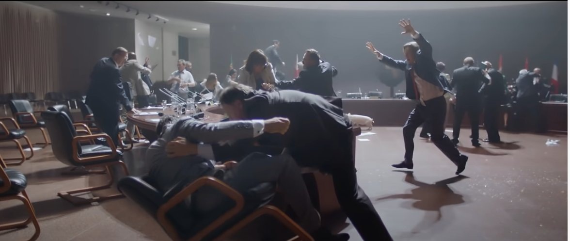 Это конечно утрированно, но ситуация на переговорах иногда бывает близка к тому, как в клипе Nobody speak)) источник фото: Яндекс. Картинки