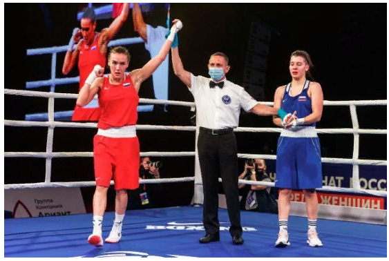 Людмила Воронцова выигрывает свой первый бой на чемпионате России в Челябинске