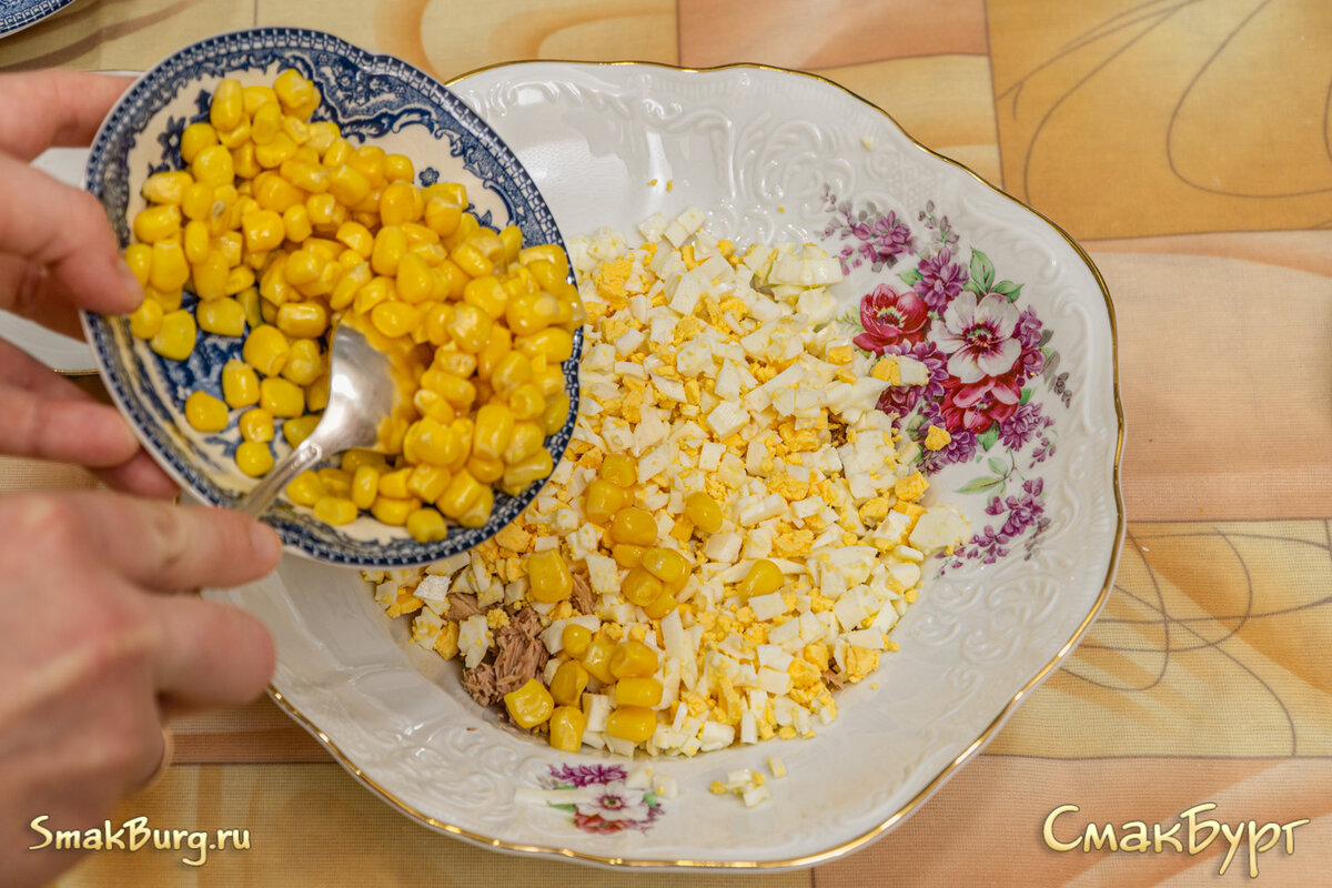 Салат с тунцом и огурцом - простой и вкусный рецепт на скорую руку |  СмакБург | Дзен