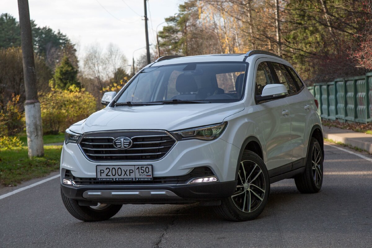 FAW Besturn X40 из нашего теста 2019 года. Салон - на следующей фотографии в карусели.