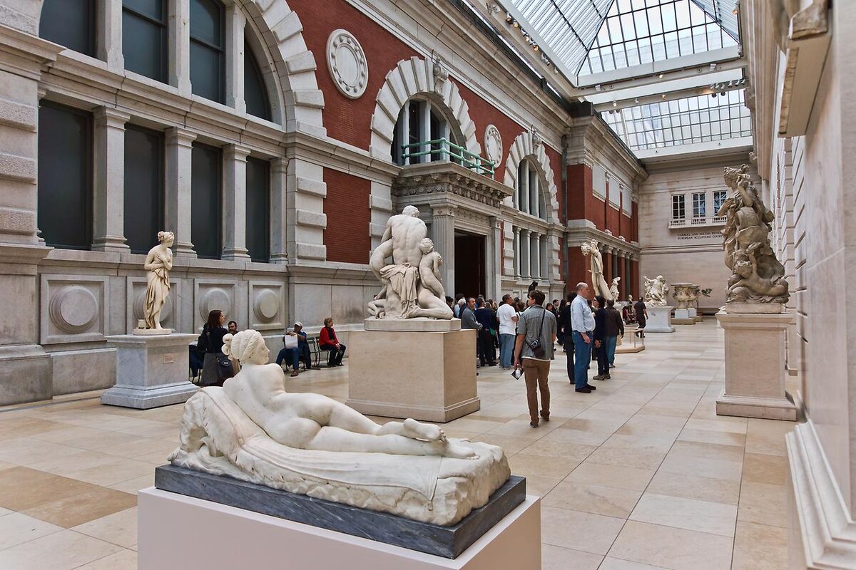 Met museum. Метрополитен-музей в Нью-Йорке. Музей искусств метрополитен в Нью-Йорке. Метрополитенский музей Нью-Йорк. Метрополитан музей в Нью-Йорке.