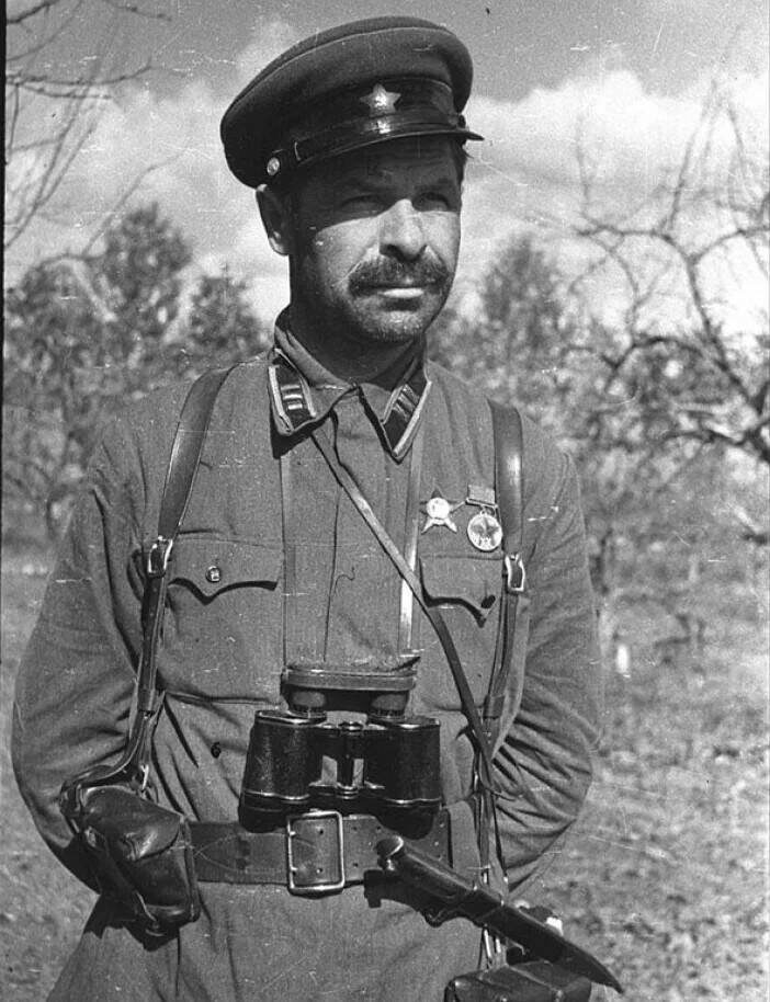 Подполковник Шукшин Константин Дмитриевич командир 96 танкового полка 48 танковой дивизии, командир партизанского отряда "За Родину"