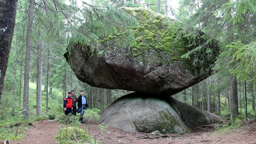 Загадка падающего камня в Финляндии, который никак не может упасть