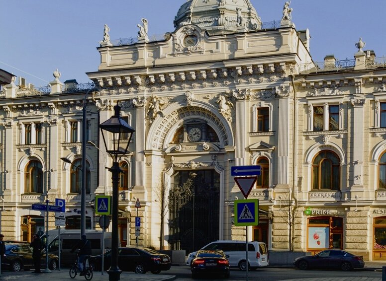Фото с сайта https://moskvichmag.ru/gorod/kompaniya-kotoruyu-svyazyvayut-s-semej-arkadiya-rotenberga-mozhet-poluchit-chast-sandunovskih-ban/amp/