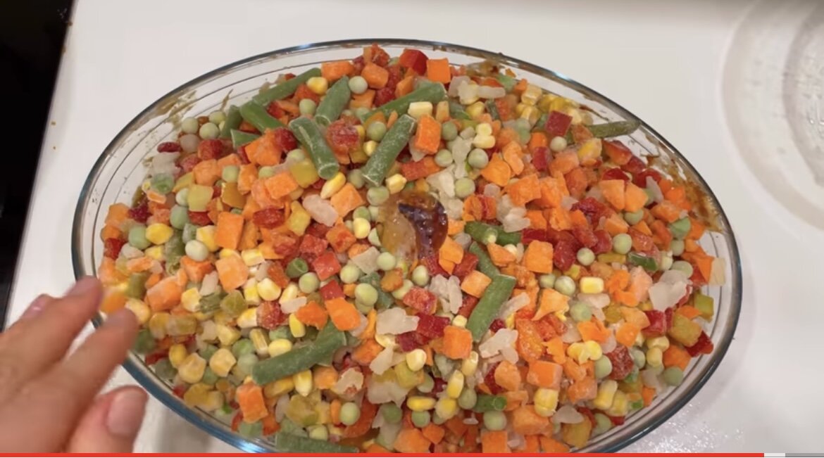 Мексиканская смесь и рис - идеальный гарнир для курицы