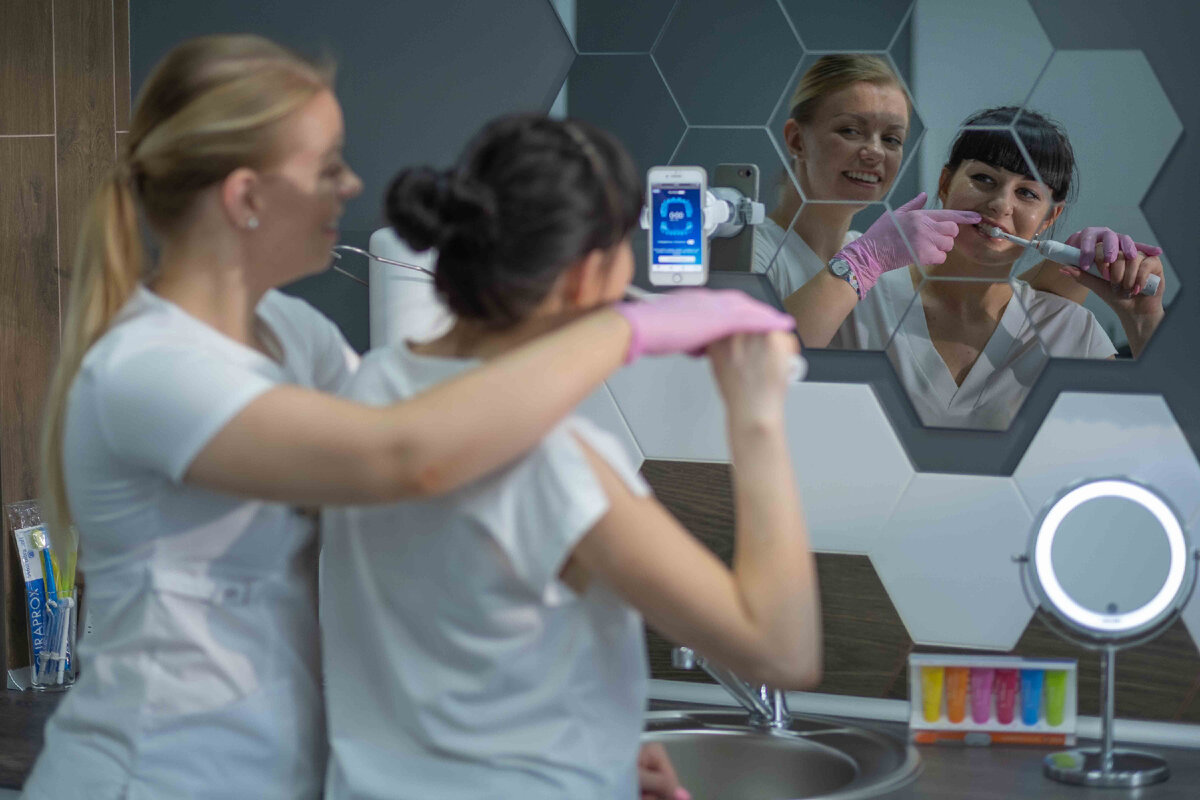 Качественной домашней гигиене полости рта надо учиться!