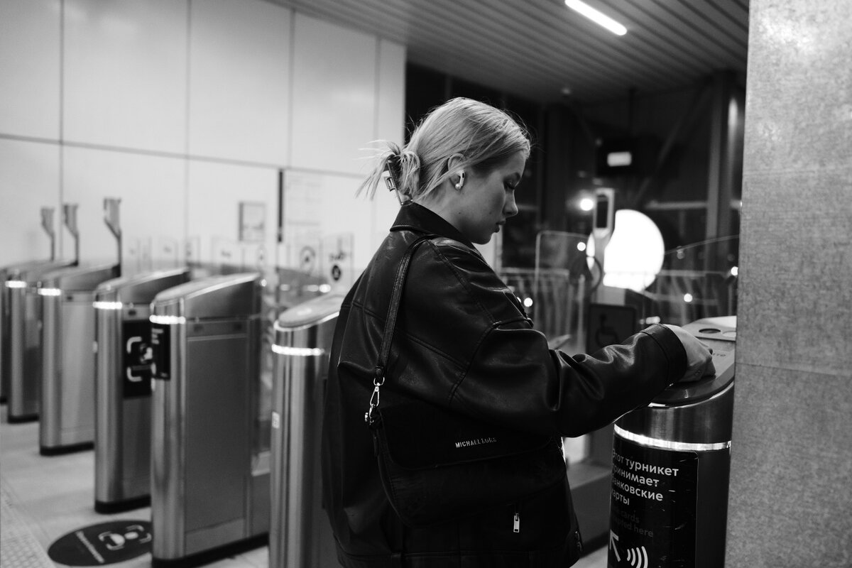 ©️Уличный фотограф Сергей Караваев, Fujifilm X-T4, Fujifilm XF 18mm f/1.4 R LM WR