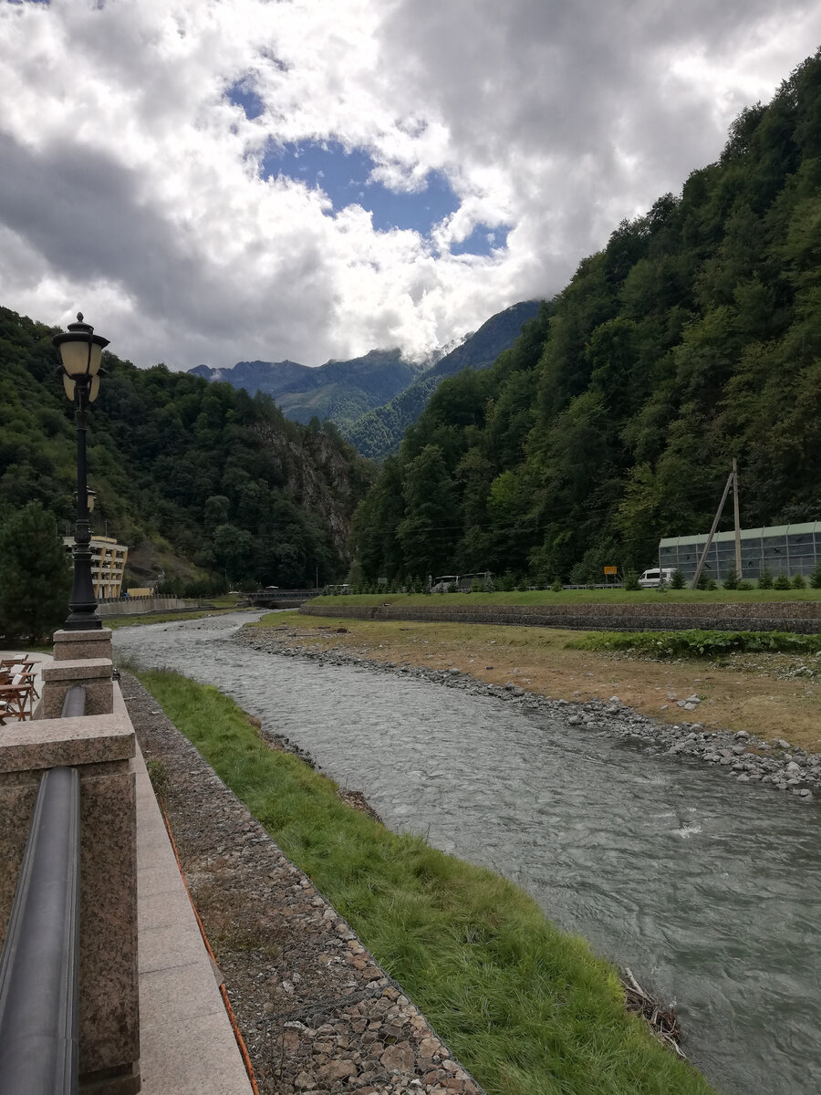 Набережная курорта Газпром